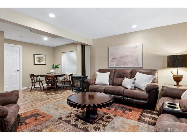 6 Woodland Cir, Highlands Ranch, CO 80126