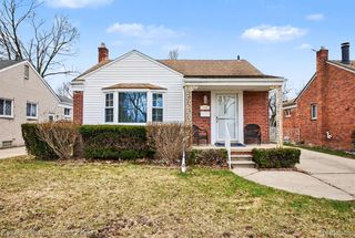 114 Knollwood Blvd, Clawson, MI 48017