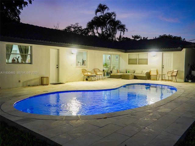 7951 NW 37th Dr, Coral Springs, FL 33065