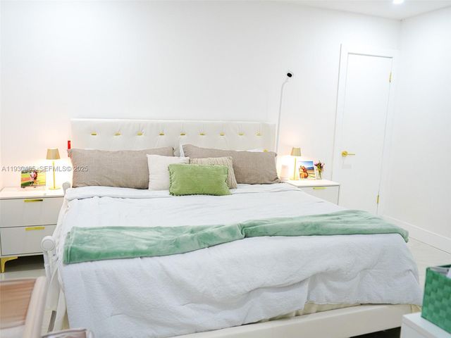 7951 NW 37th Dr, Coral Springs, FL 33065