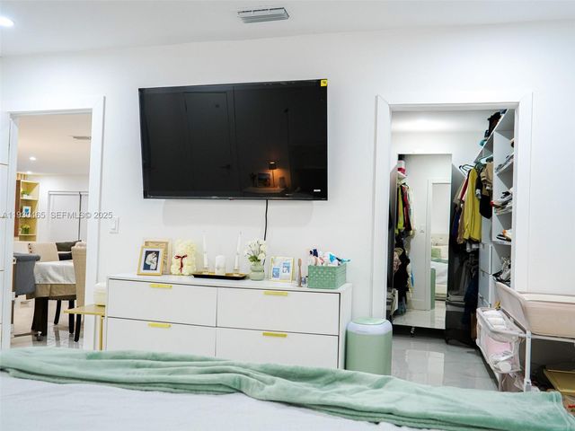 7951 NW 37th Dr, Coral Springs, FL 33065