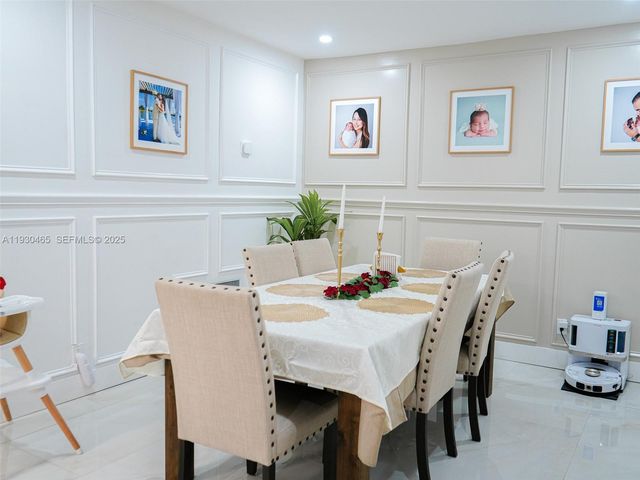 7951 NW 37th Dr, Coral Springs, FL 33065