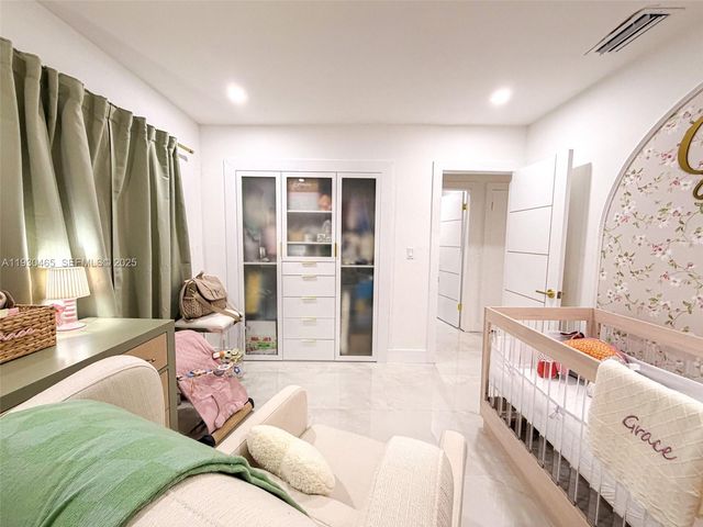 7951 NW 37th Dr, Coral Springs, FL 33065