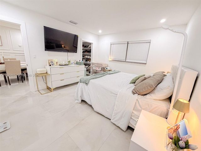 7951 NW 37th Dr, Coral Springs, FL 33065