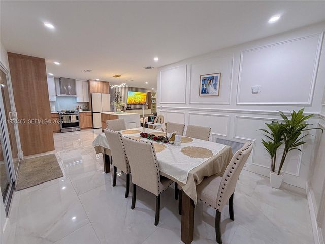 7951 NW 37th Dr, Coral Springs, FL 33065