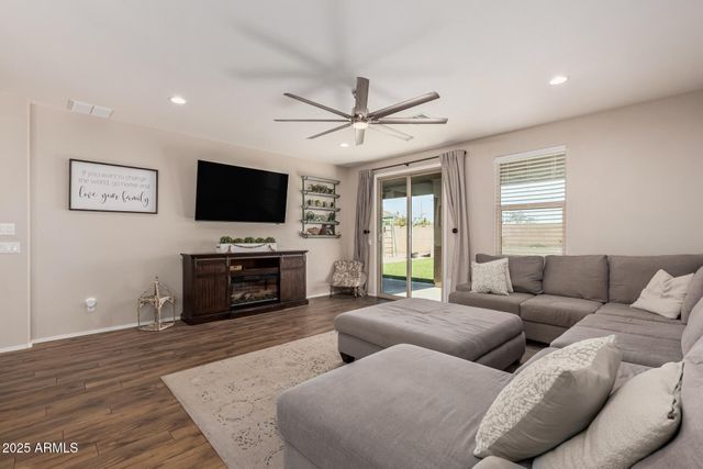 7531 W ROCK SPRINGS Drive, Peoria, AZ 85383