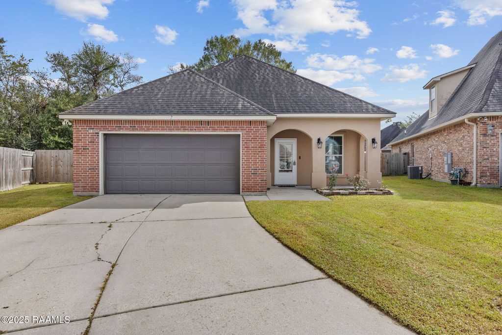 142 Kohen Luke Drive, Lafayette, LA 70506