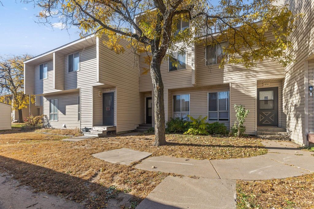 5729 80th Avenue N, Brooklyn Park, MN 55443