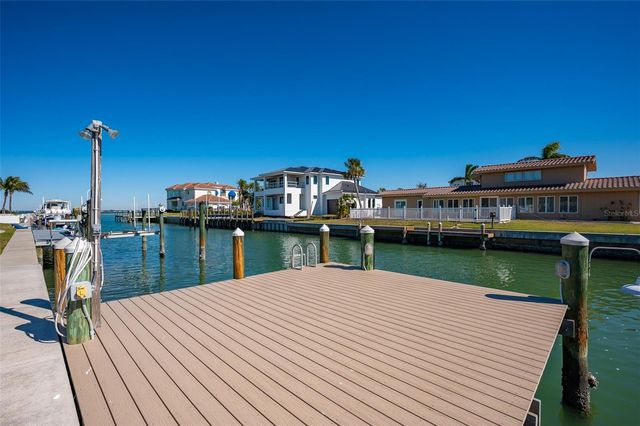 548 GUNWALE LANE, Longboat Key, FL 34228