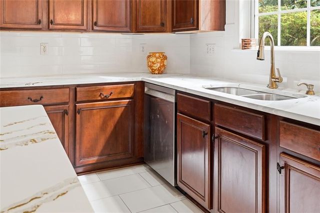 6065 Brookmere Lane, Mableton, GA 30126