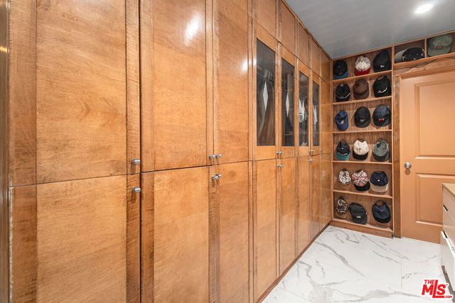 2430 Coldwater Canyon Drive, Beverly Hills, CA 90210