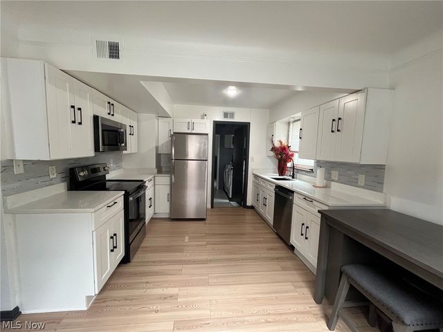 28061 Tremaine Drive, Euclid, OH 44132