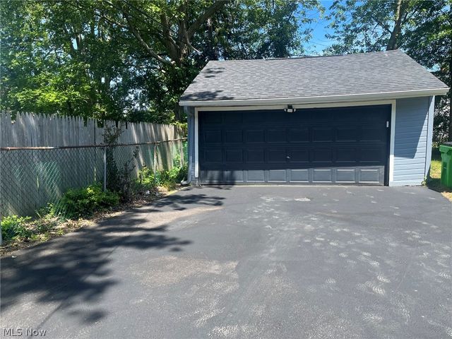 28061 Tremaine Drive, Euclid, OH 44132