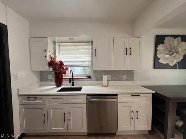 28061 Tremaine Drive, Euclid, OH 44132