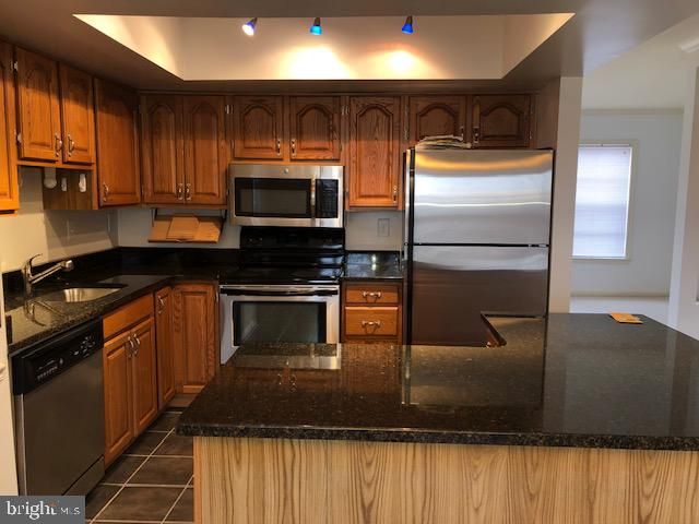 9602 BLAKE LN, Fairfax, VA 22031