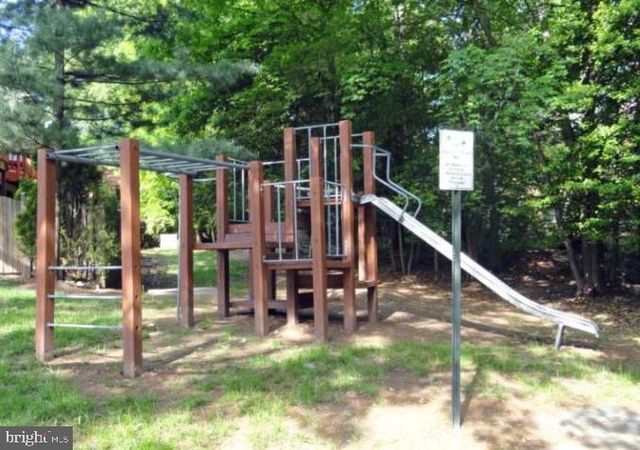 9602 BLAKE LN, Fairfax, VA 22031