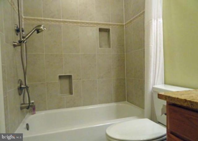 9602 BLAKE LN, Fairfax, VA 22031