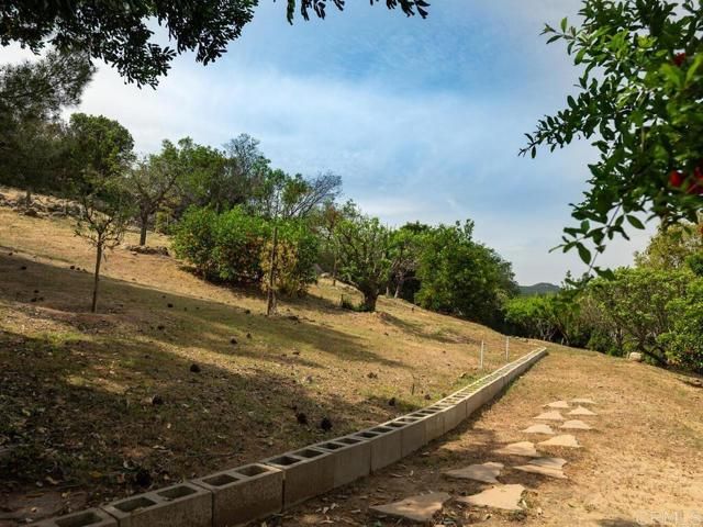 27245 Tumbleweed Trail, Valley Center, CA 92082