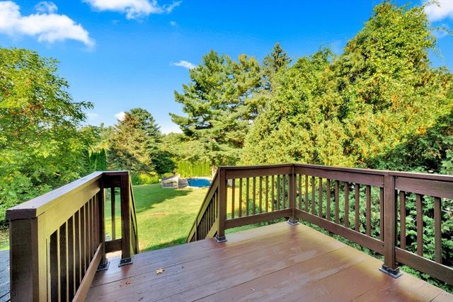 152 North St, Ware, MA 01082