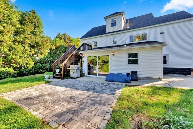152 North St, Ware, MA 01082