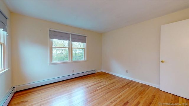 145 Rooster River Boulevard, Bridgeport, CT 06606