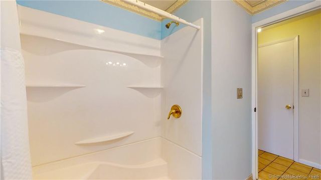 145 Rooster River Boulevard, Bridgeport, CT 06606