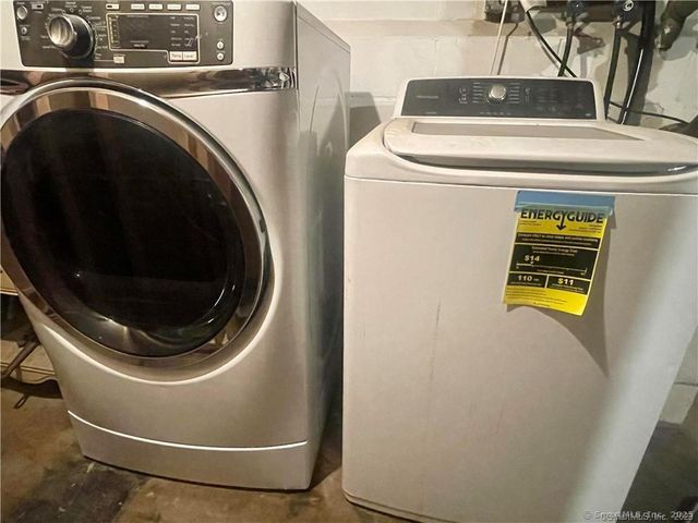 145 Rooster River Boulevard, Bridgeport, CT 06606