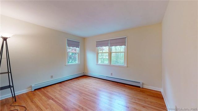 145 Rooster River Boulevard, Bridgeport, CT 06606