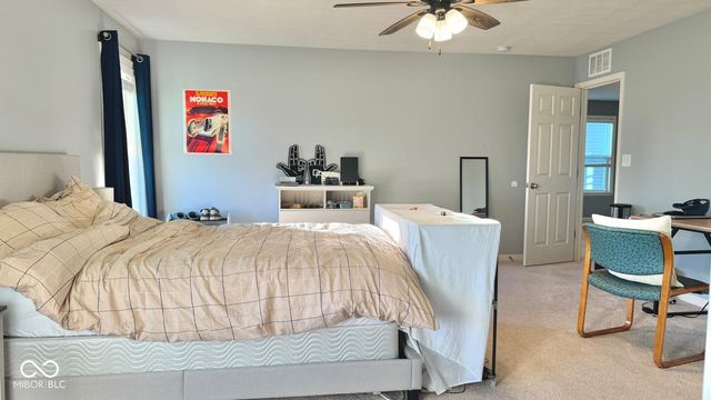 2125 Lakecrest Drive, Columbus, IN 47201