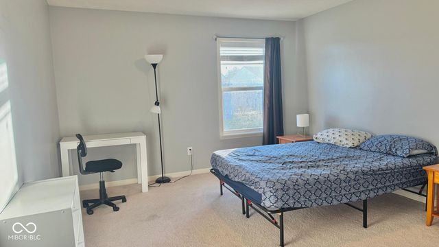 2125 Lakecrest Drive, Columbus, IN 47201