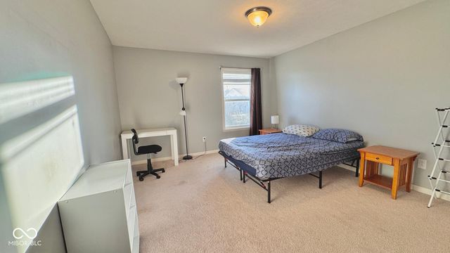 2125 Lakecrest Drive, Columbus, IN 47201