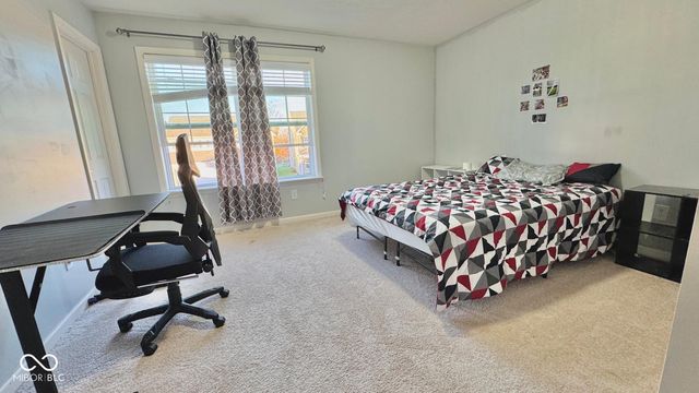 2125 Lakecrest Drive, Columbus, IN 47201