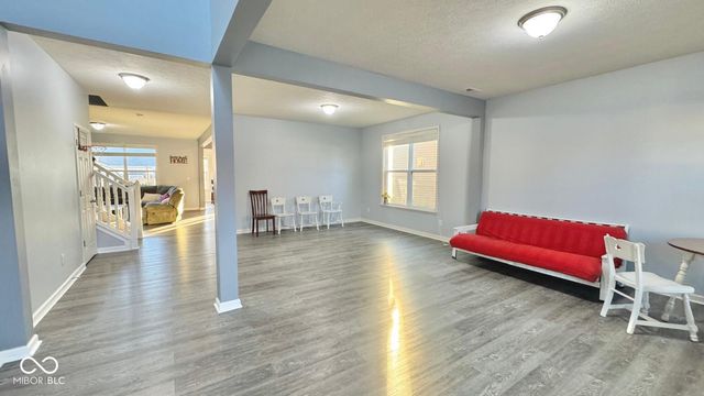 2125 Lakecrest Drive, Columbus, IN 47201