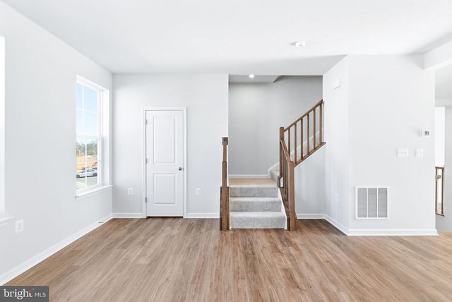 217 MONTEITH DR, Winchester, VA 22601