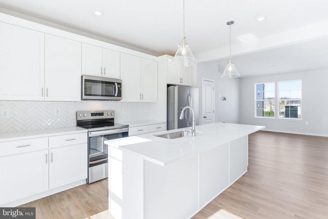 217 MONTEITH DR, Winchester, VA 22601