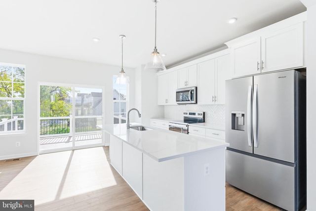 217 MONTEITH DR, Winchester, VA 22601