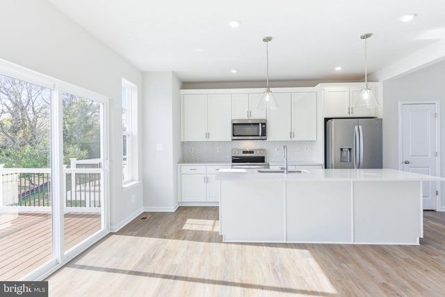 217 MONTEITH DR, Winchester, VA 22601