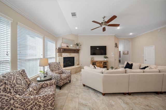 275 Capriccio Lane, Montgomery, TX 77316