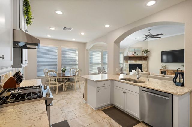 275 Capriccio Lane, Montgomery, TX 77316