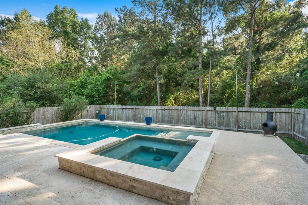 275 Capriccio Lane, Montgomery, TX 77316