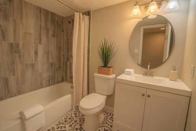 3825 Hackberry Lane, Bedford, TX 76021