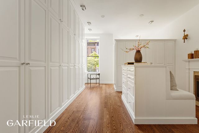 233 E 62ND Street, New York City, NY 10065