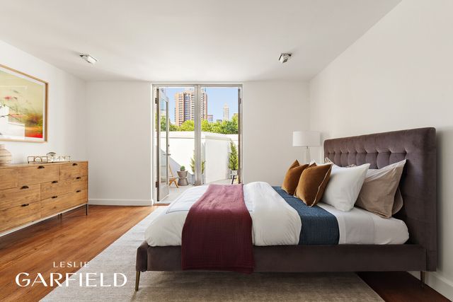233 E 62ND Street, New York City, NY 10065
