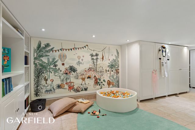 233 E 62ND Street, New York City, NY 10065