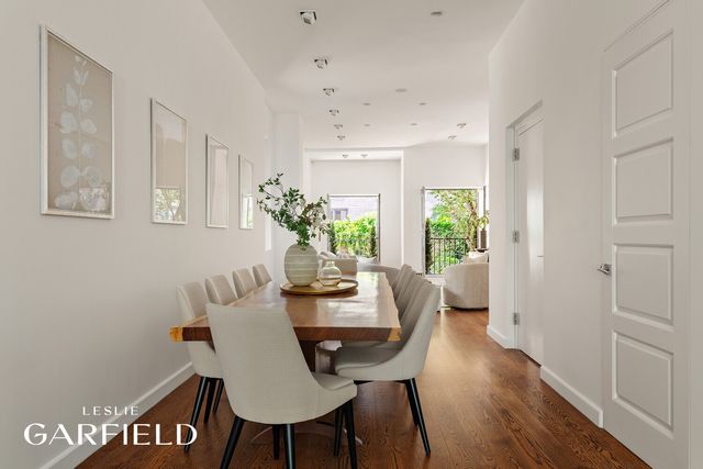 233 E 62ND Street, New York City, NY 10065