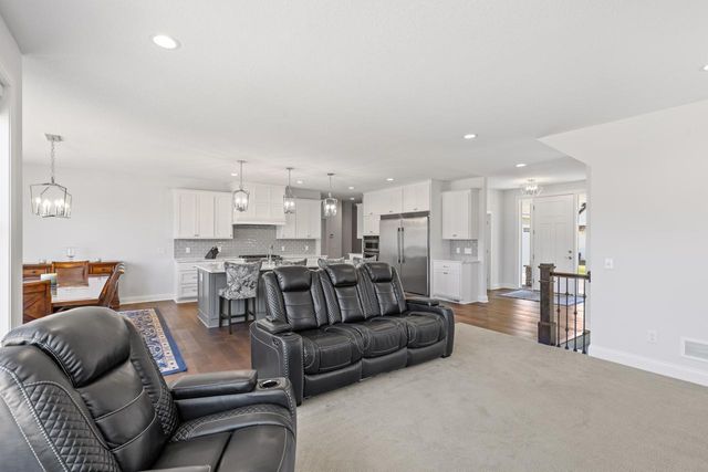 16860 Valley Road, Eden Prairie, MN 55347