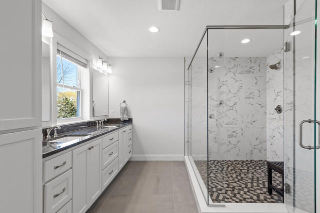 16860 Valley Road, Eden Prairie, MN 55347