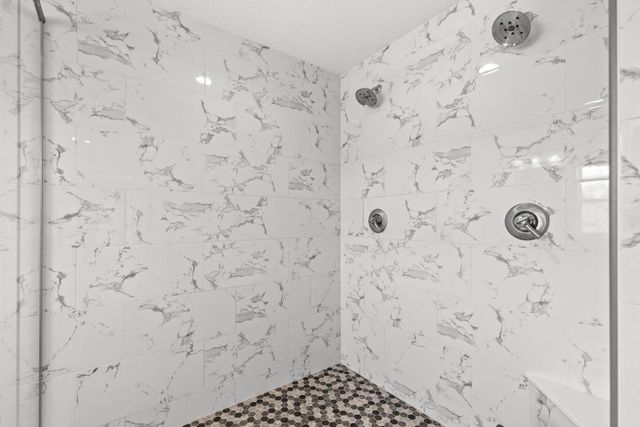 16860 Valley Road, Eden Prairie, MN 55347