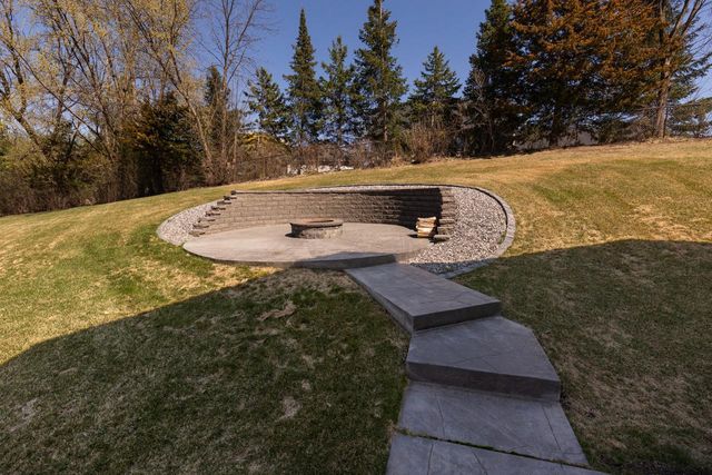 16860 Valley Road, Eden Prairie, MN 55347