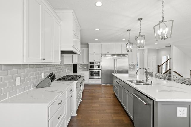 16860 Valley Road, Eden Prairie, MN 55347